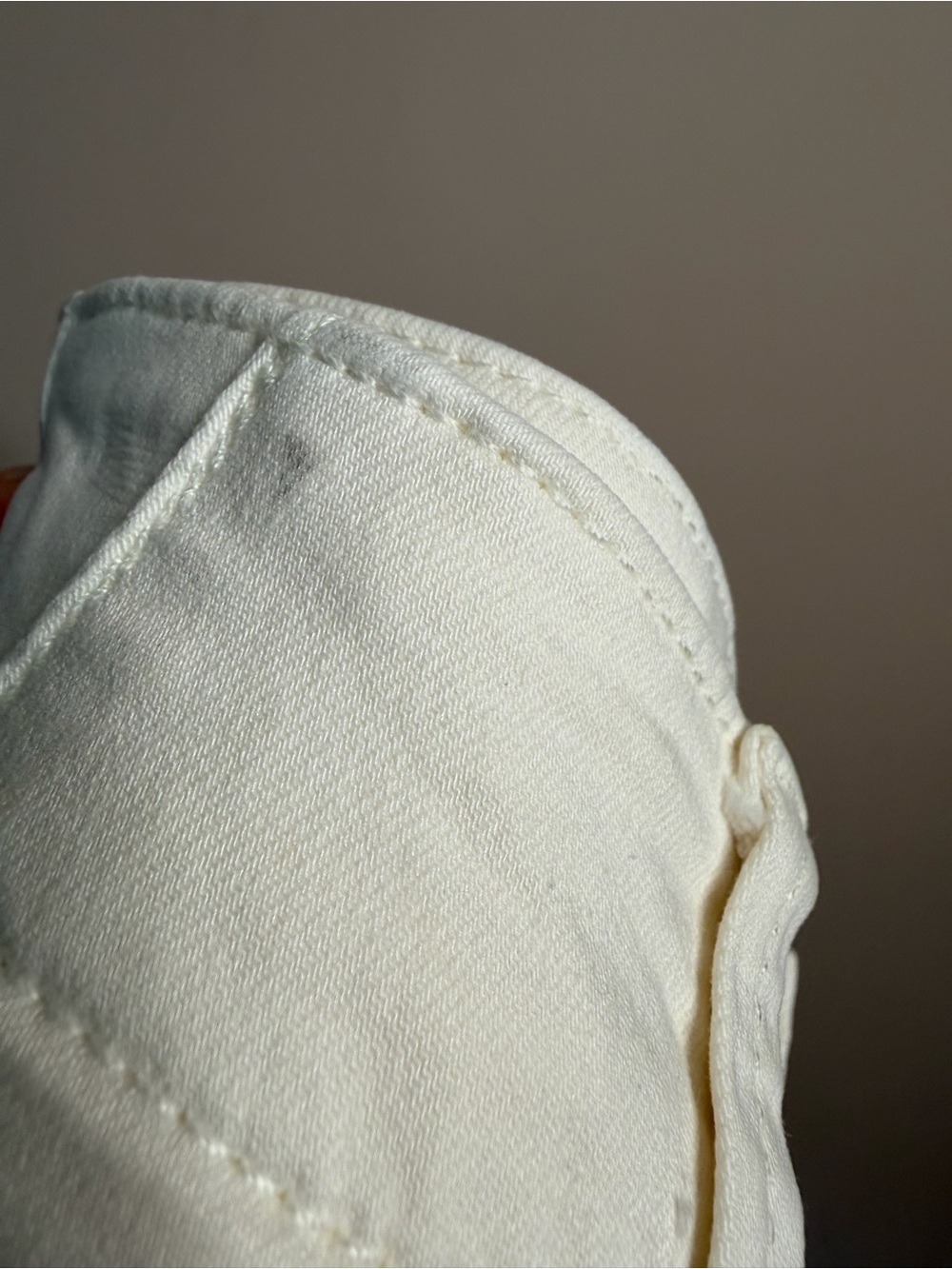 PAIGE Women's Brooklyn Short with Cuff Sand Quartz White 28 $189 H19 - Picture 6 of 10